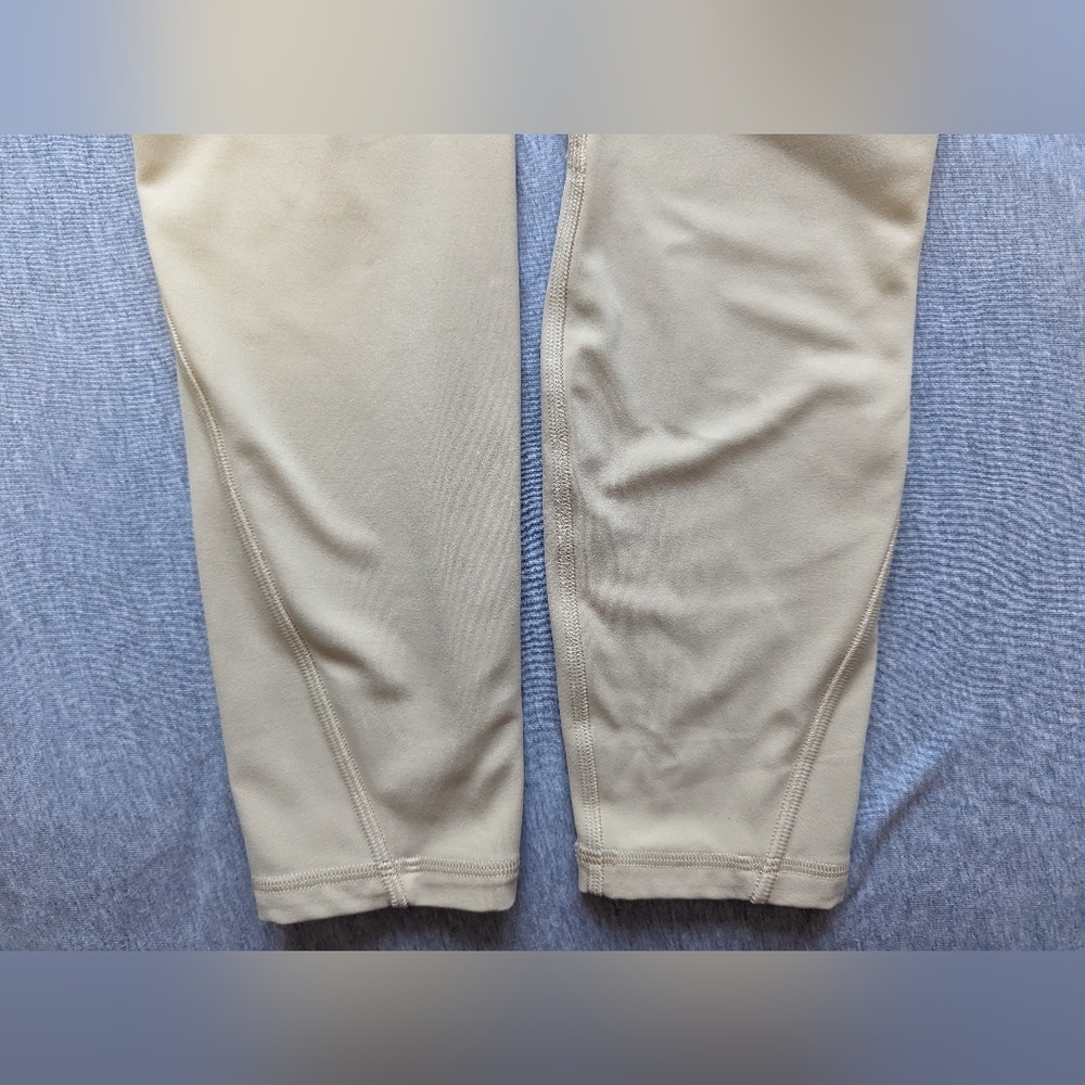 Lululemon Align High-Rise Pant with Pockets 25" in Prosecco - Picture 9 of 12